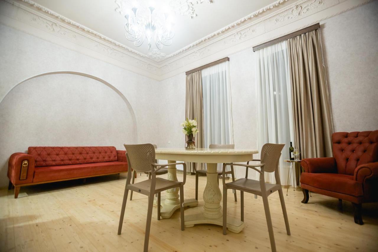 Moedani-Very Center Apartments In Кутаиси Екстериор снимка